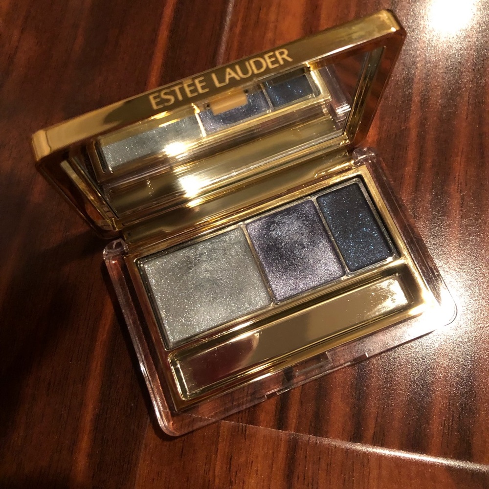 Estée Lauder eyeshadow Trio.